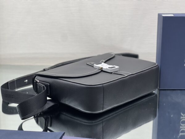 Dior Saddle Pouch