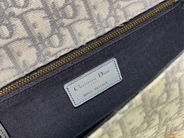 Dior 30 Montaigne