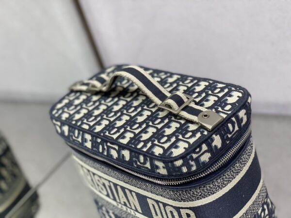 DIOR TRAVEL VANITY