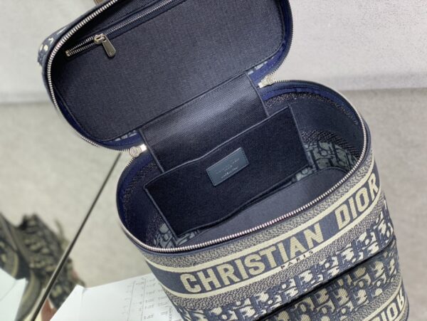 DIOR TRAVEL VANITY