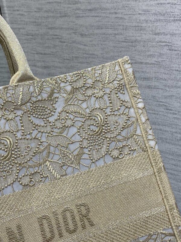 LARGE DIOR BOOK TOTE