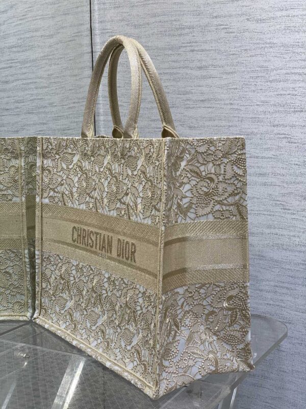 LARGE DIOR BOOK TOTE