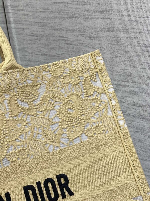 LARGE DIOR BOOK TOTE