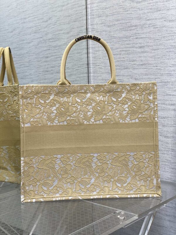 LARGE DIOR BOOK TOTE