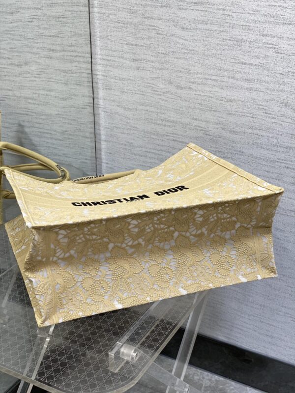 LARGE DIOR BOOK TOTE