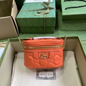 Gucci GG MATELASSÉ TOP HANDLE MINI BAG