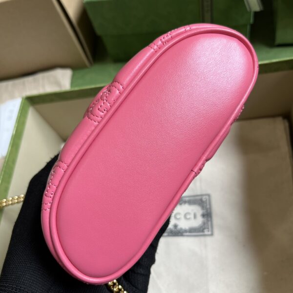 Gucci GG MATELASSÉ TOP HANDLE MINI BAG