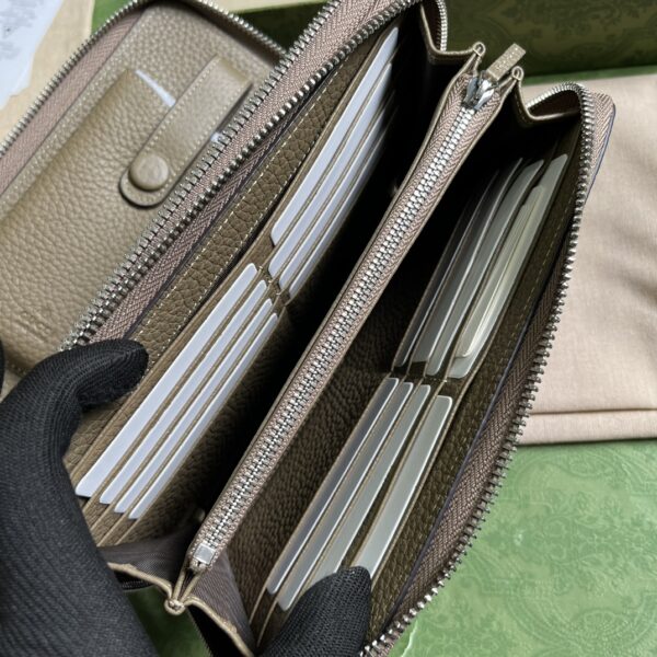 Gucci JUMBO GG TRAVEL DOCUMENT CASE