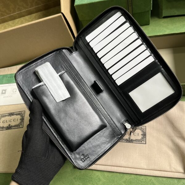 Gucci JUMBO GG TRAVEL DOCUMENT CASE