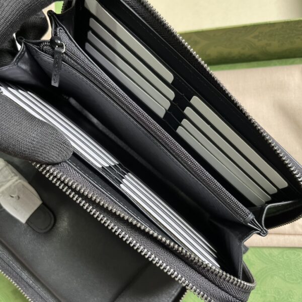 Gucci JUMBO GG TRAVEL DOCUMENT CASE