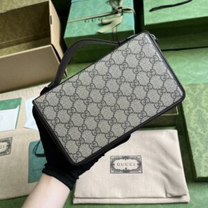 Gucci JUMBO GG TRAVEL DOCUMENT CASE
