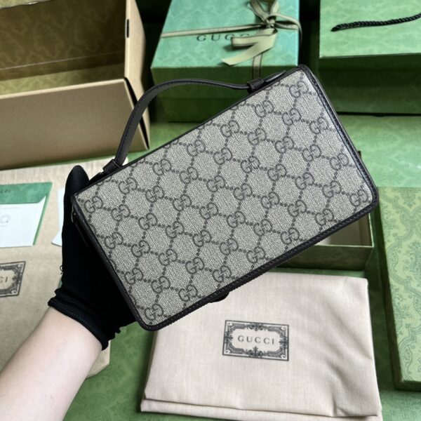 Gucci JUMBO GG TRAVEL DOCUMENT CASE