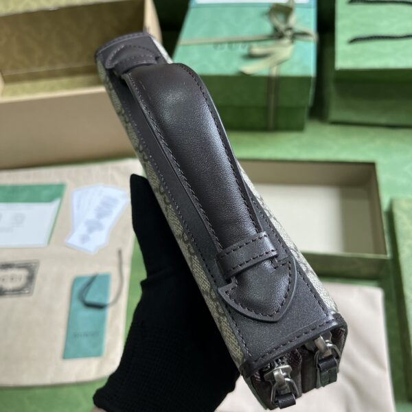 Gucci JUMBO GG TRAVEL DOCUMENT CASE