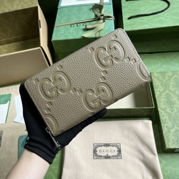 Gucci Jumbo GG zipped leather wallet