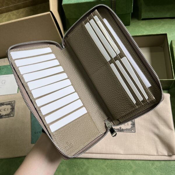 Gucci Jumbo GG zipped leather wallet