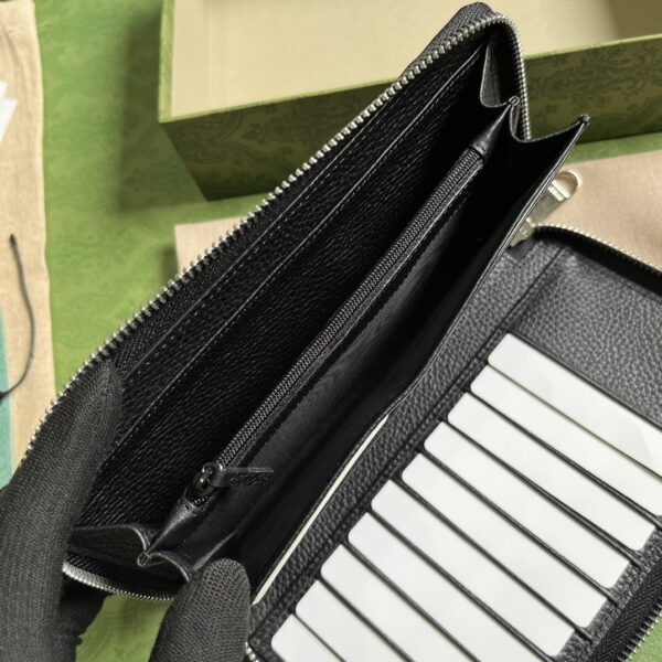 Gucci Jumbo GG zipped leather wallet