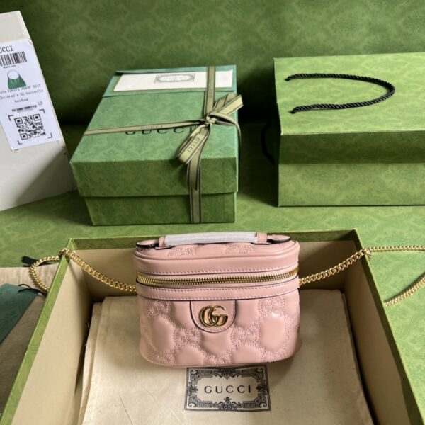 Gucci GG MATELASSÉ TOP HANDLE MINI BAG