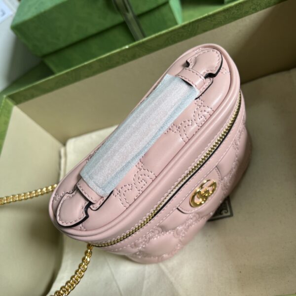 Gucci GG MATELASSÉ TOP HANDLE MINI BAG