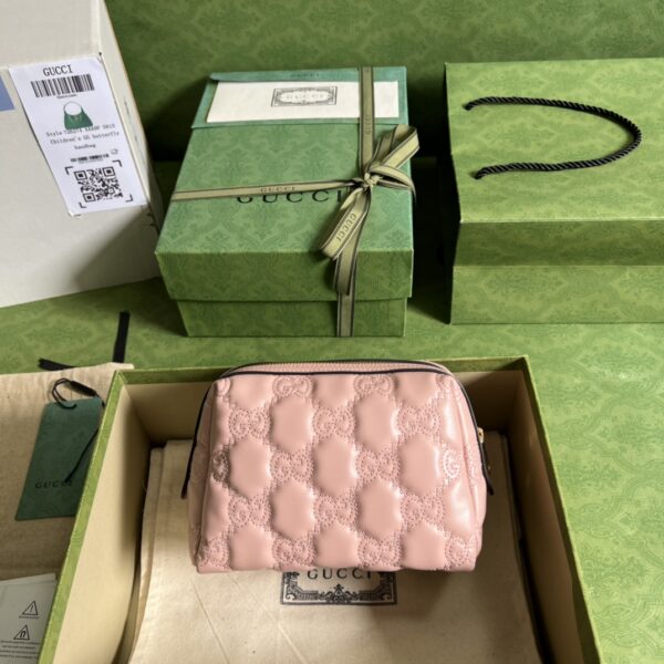 Gucci GG Matelassé beauty case
