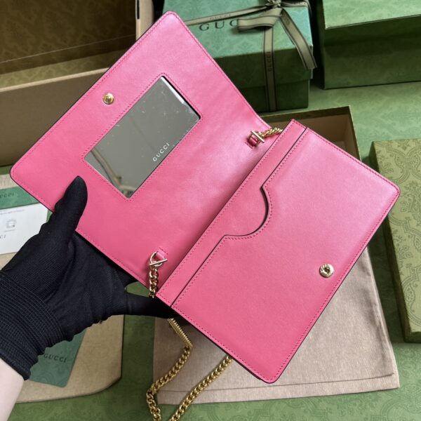 Gucci GG MATELASSÉ CHAIN WALLET