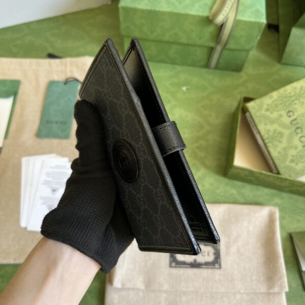 GUCCI GG PASSPORT CASE WITH INTERLOCKING G