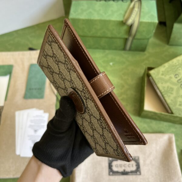 GUCCI GG PASSPORT CASE WITH INTERLOCKING G