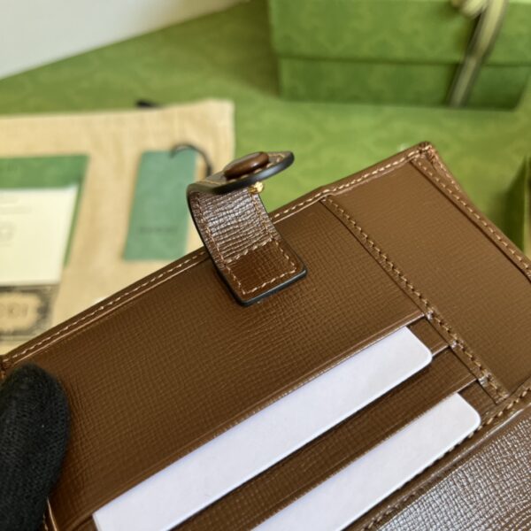 GUCCI GG PASSPORT CASE WITH INTERLOCKING G