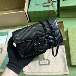 Gucci GG Marmont super mini bag