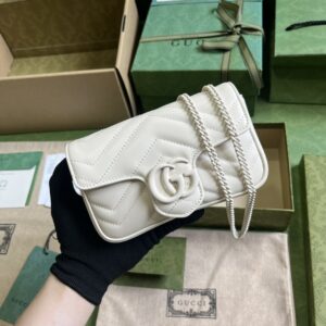 Gucci GG Marmont super mini bag