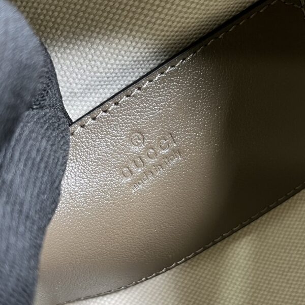 Gucci Blondie top handle bag