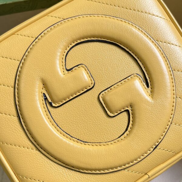 Gucci Blondie top handle bag