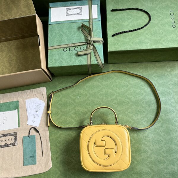 Gucci Blondie top handle bag