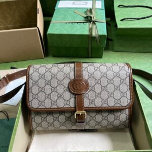 GUCCI GG MESSENGER BAG WITH INTERLOCKING G
