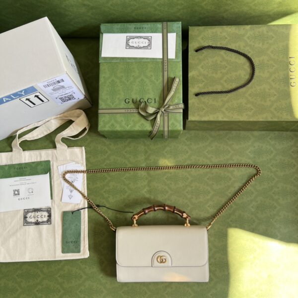 GUCCI DIANA SMALL BAG