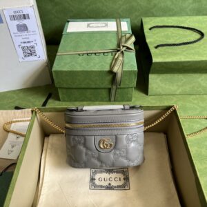 Gucci GG MATELASSÉ TOP HANDLE MINI BAG
