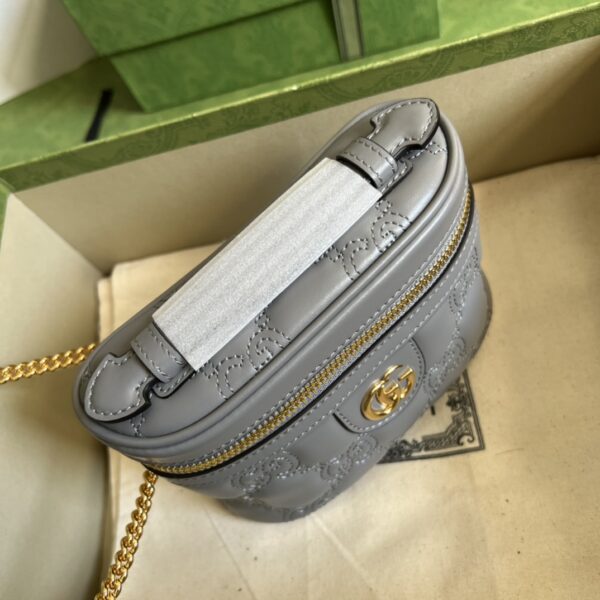 Gucci GG MATELASSÉ TOP HANDLE MINI BAG