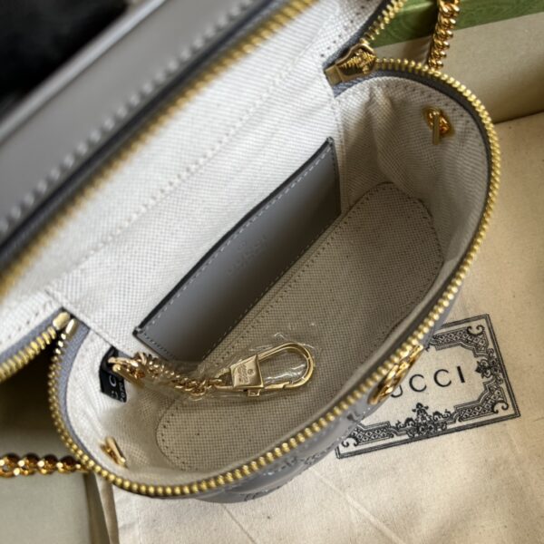 Gucci GG MATELASSÉ TOP HANDLE MINI BAG