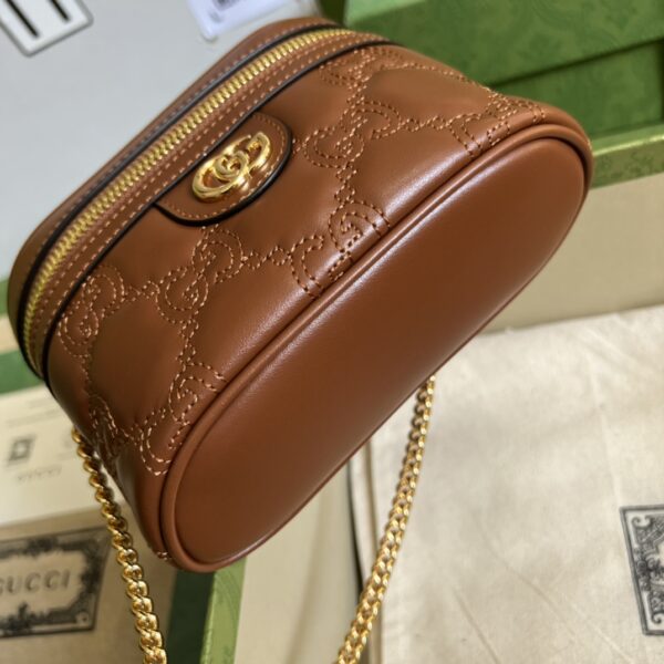 Gucci GG MATELASSÉ TOP HANDLE MINI BAG