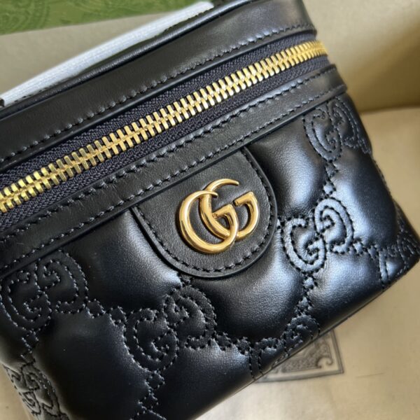 Gucci GG MATELASSÉ TOP HANDLE MINI BAG