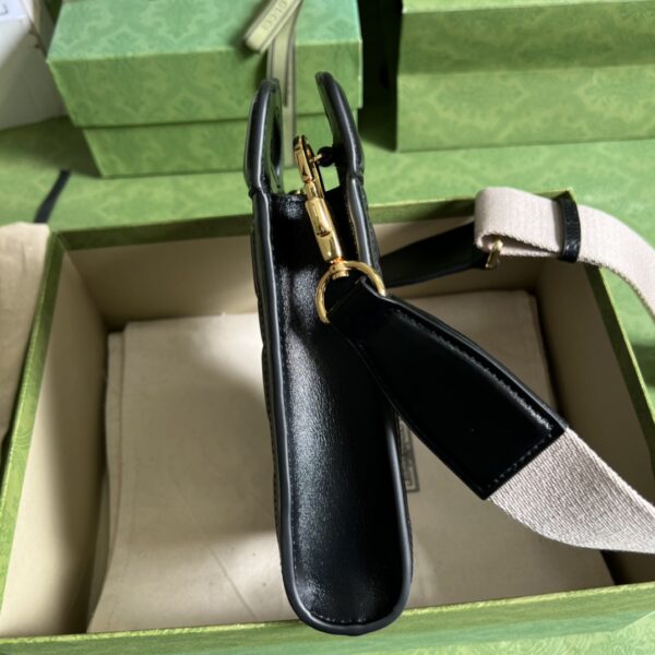 Gucci GG MATELASSÉ TOP HANDLE MINI BAG
