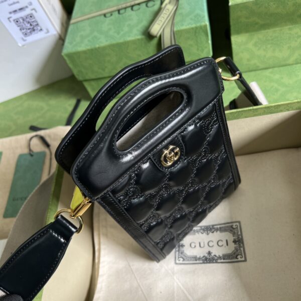Gucci GG MATELASSÉ TOP HANDLE MINI BAG