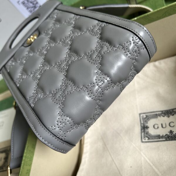 Gucci GG MATELASSÉ TOP HANDLE MINI BAG