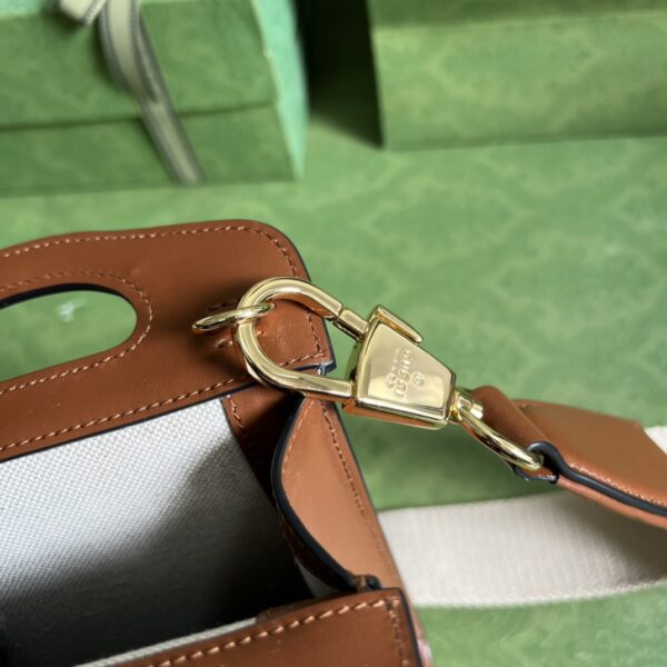 Gucci GG MATELASSÉ TOP HANDLE MINI BAG