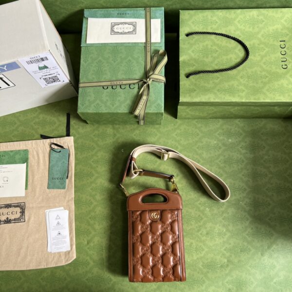 Gucci GG MATELASSÉ TOP HANDLE MINI BAG
