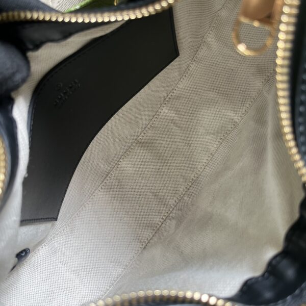 Gucci GG MATELASSÉ SMALL SHOULDER BAG