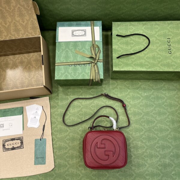 Gucci Blondie top handle bag
