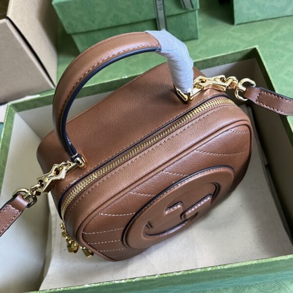 Gucci Blondie top handle bag