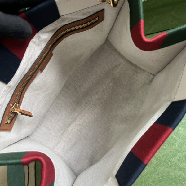 Gucci MEDIUM INTERLOCKING G TOTE BAG