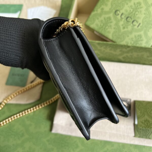 Gucci GG MATELASSÉ CHAIN WALLET