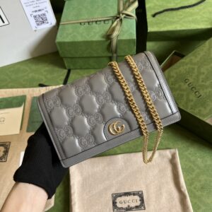 Gucci GG MATELASSÉ CHAIN WALLET